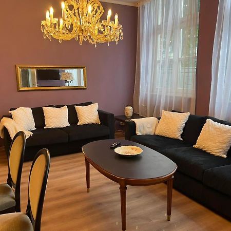 Ferienwohnung Alte Schule 22 Am Saseler Markt 2 Schlafzimmer & Baeder Hochwertig Hamborg Eksteriør billede
